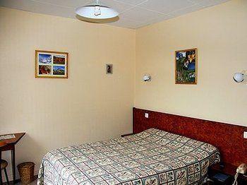 Les Chemins Francis - Modern Hotel Bagnols-les-Bains Εξωτερικό φωτογραφία
