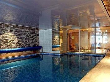 Les Chemins Francis - Modern Hotel Bagnols-les-Bains Εξωτερικό φωτογραφία