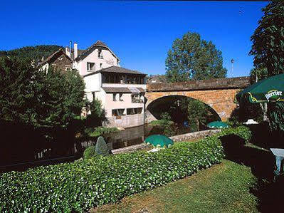 Les Chemins Francis - Modern Hotel Bagnols-les-Bains Εξωτερικό φωτογραφία